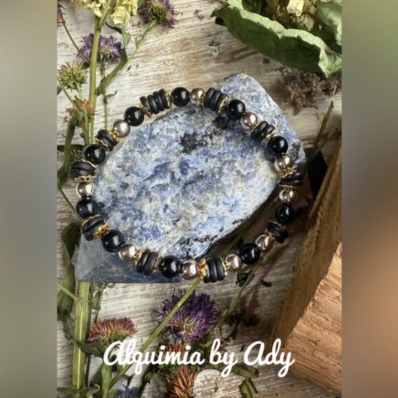 Goth black onyx  hand made beaded statement bracelet - Picture 1 of 1